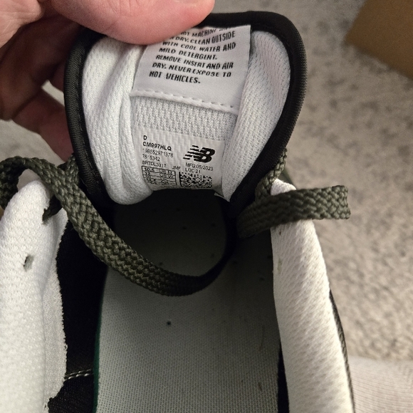 New Balance Men's Green Athletic Shoes - Picture 5 of 6